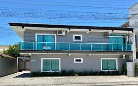 Residencial em Bombinhas: Conforto e Tranquilidade Próximo da Praia